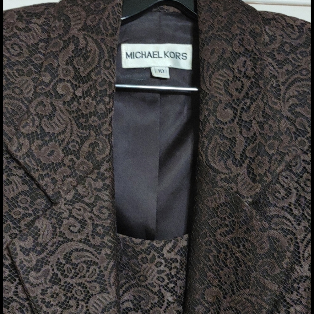 Women suit
